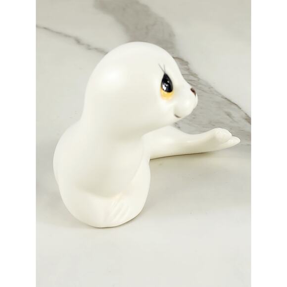 Baby Seal Sad Eyes Figurine 4" Ceramic 80s Home Decor Mexico by Oxford Vintage - Picture 11 of 16